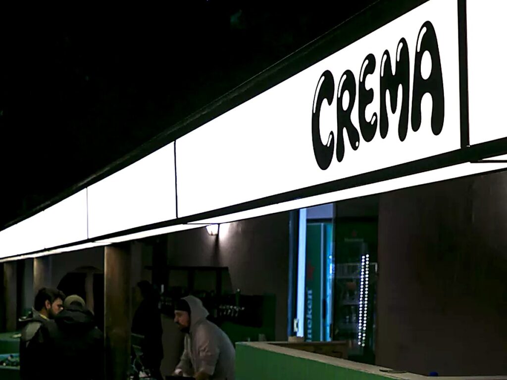 Fachada de Crema en el barrio San Jorge